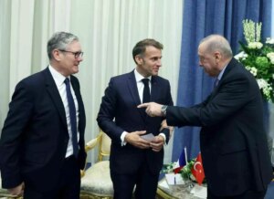 cumhurbaskani erdogan fransa cumhurbaskani macron ile gorustu Mb52GtPI.jpg