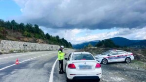 zonguldakta guvenlik operasyonlari cok sayida gozalti ve uyusturucu ele gecirildi AZC7jV3T.jpg